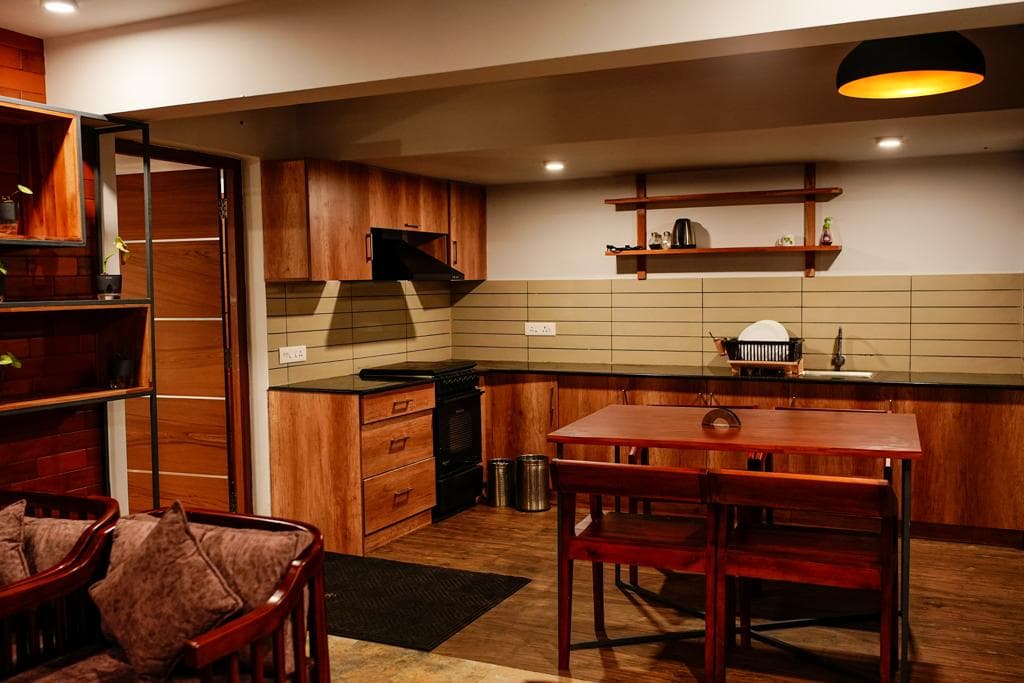 IZZAT INN VILLA - KITCHEN